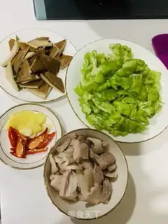 Make Wrinkled peppers for the pot step 1
