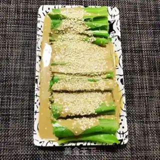 Make Sesame sauce and gravy step 3