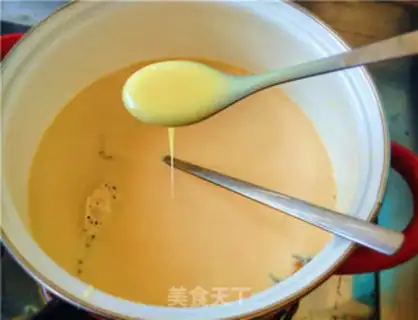 Make Rose milk tea step 4