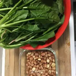 Make Peanut-rice spinach step 0
