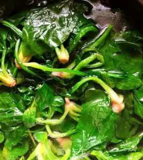 Make The spinach gravy step 0
