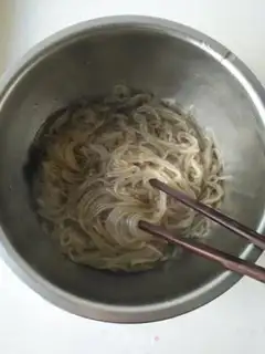 Make A spinach mix fan step 2