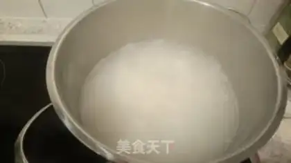 Make Vietnamese rice powder step 9