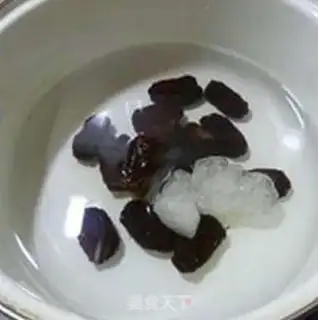 Make Black dates pastry soup step 4