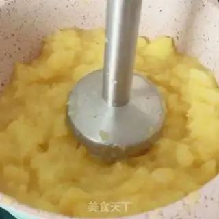 Make Mini apple pie step 6