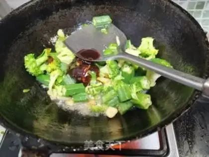 Make Garlic broccoli step 6