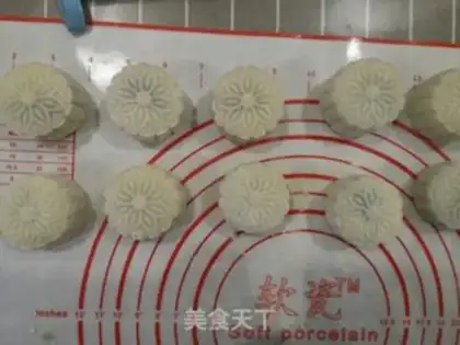 Make Ice mooncake step 5