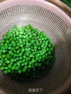 Make Peas fried eggs step 0