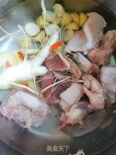 Make Fresh ginseng chicken soup step 4