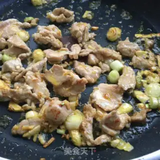 Make Spicy meat, fried potatoes step 5