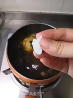 Make Red sugar powder step 5