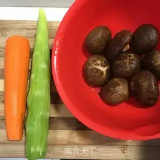 Make Carrot and fried mushrooms step 0