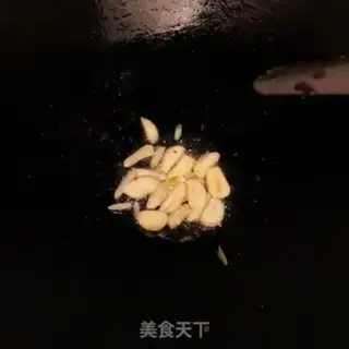 Make Soybeans on gold and silver eggs step 2