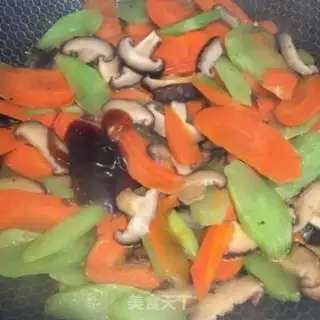 Make Carrot and fried mushrooms step 5