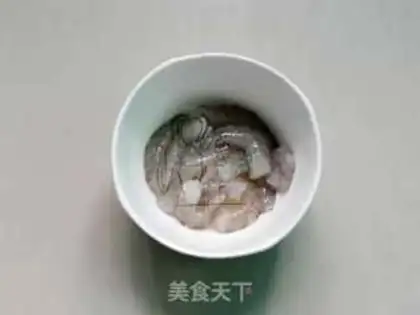 Make Shrimp fried eggs step 1
