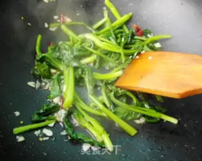 Make Garlic cabbage step 4
