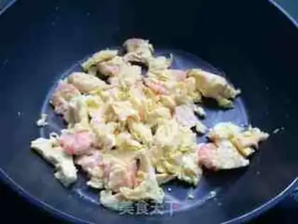 Make Shrimp fried eggs step 6