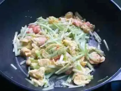 Make Shrimp fried eggs step 8