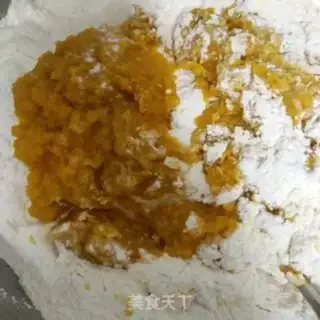 Make Yellow rose bun step 3