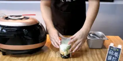 Make Smash the tea with dirty fresh cow milk step 4