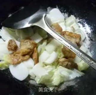Make Big cabbage grub step 7