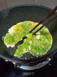 Make Celery leaves and eggs step 5