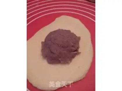 Make caterpillar bean bread step 5