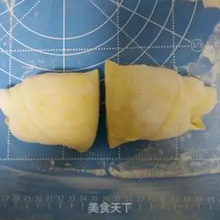 Make Yellow rose bun step 12