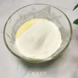 Make raisin yogurt step 3