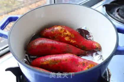 Make Iron pot roasted potatoes step 3