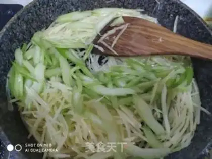 Make Celery with potatoes step 7