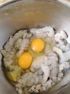 Make Shrimp fried eggs step 1