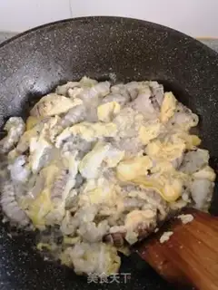 Make Shrimp fried eggs step 4