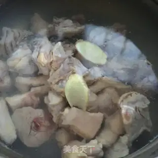 Make Spicy chicken and mushrooms step 2