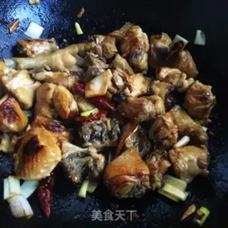 Make Spicy chicken and mushrooms step 4