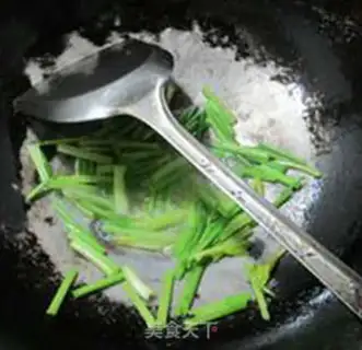 Make Celery hog and plum cake step 8