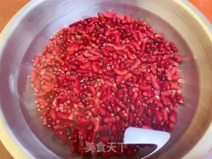 Make Sticky bean buns step 5