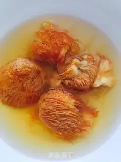 Make Monkey-head mushroom stewed cock step 4