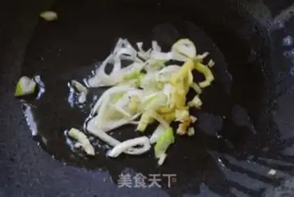 Make Tomato egg noodles step 3