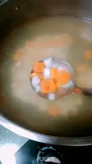 Make Porridge of the pumpkins of the red dates step 1
