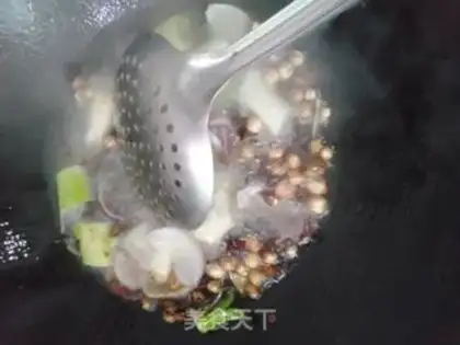 Make Onion onion gravy step 1