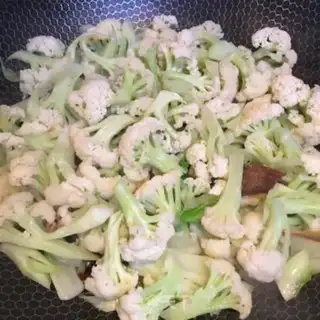Make A hundred-leaf broccoli step 3