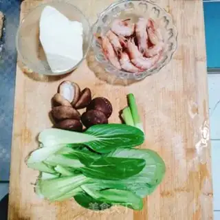 Make Tofu shrimp soup step 0
