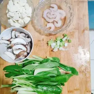 Make Tofu shrimp soup step 1