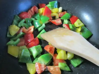 Make Pepper fried duck eggs step 4