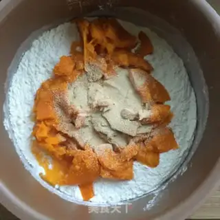 Make Pumpkin roses step 1