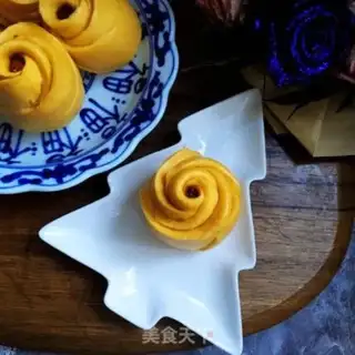 Make Pumpkin roses step 10
