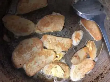 Make Duck egg fried head step 4