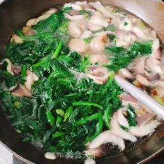 Make Fishball spinach mushroom noodles step 5