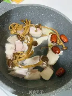 Make Twin mushroom weed chicken soup step 3